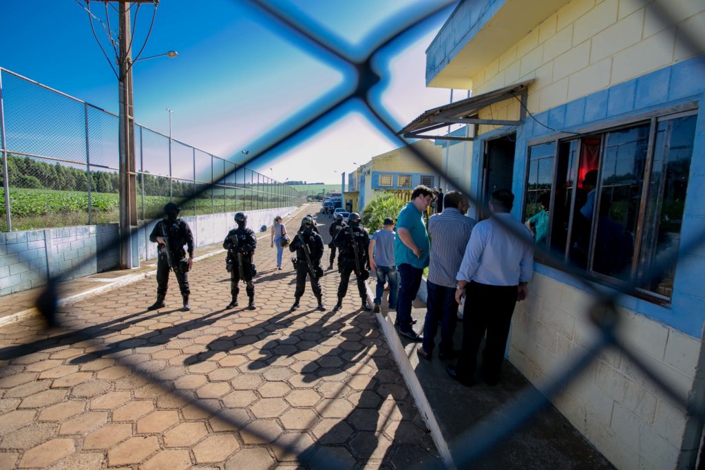 Deputados das Comissões de Segurança Pública e de Direitos Humanos e Cidadania visitam a PEC Marcio-Pacheco-pec