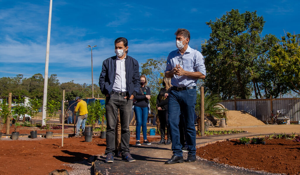 Pacheco e Paranhos vistoriam obra do Espaço Inclusivo