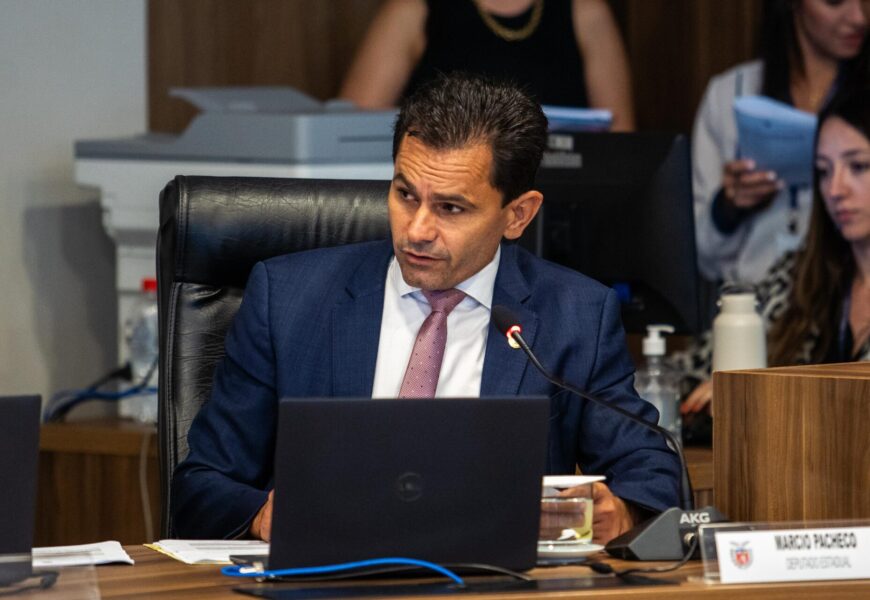Aprovado na CCJ Projeto de Lei de Marcio Pacheco que obriga hospitais a informar dados sobre abortos no Paraná