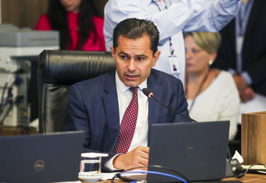 Multa para usários de drogas em áreas públicas é aprovada na Comissão de Segurança Pública da ALEP